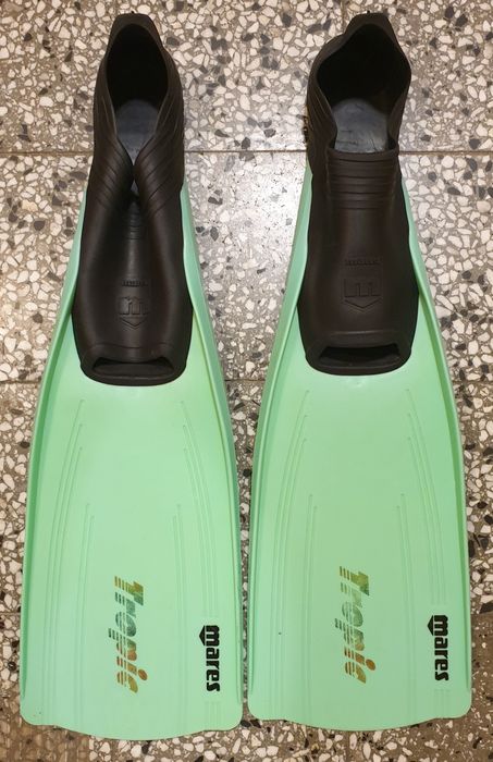 Плавници маркови