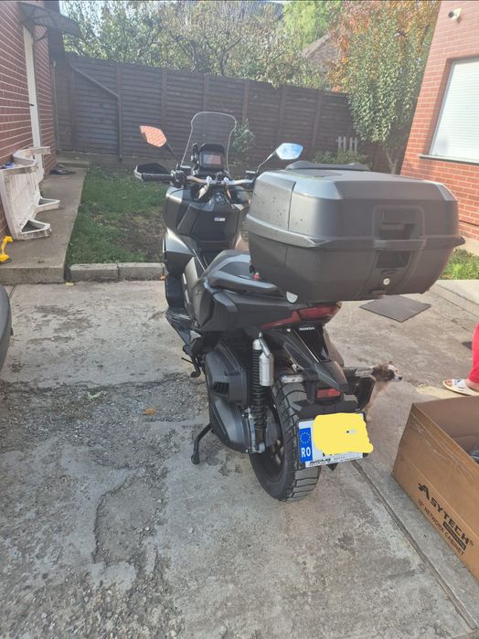 Scooter Honda ADV 350