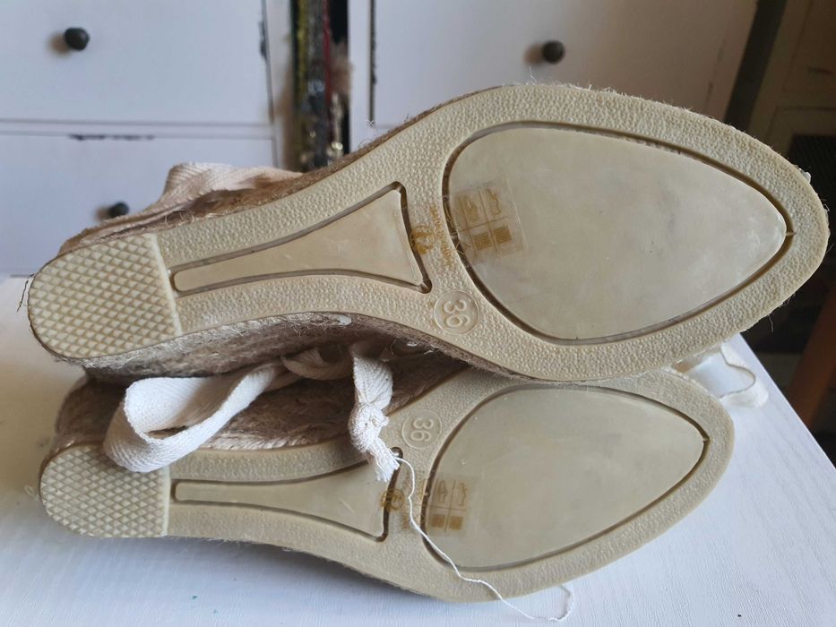 Sandale inchise în fata din panza marimea 35