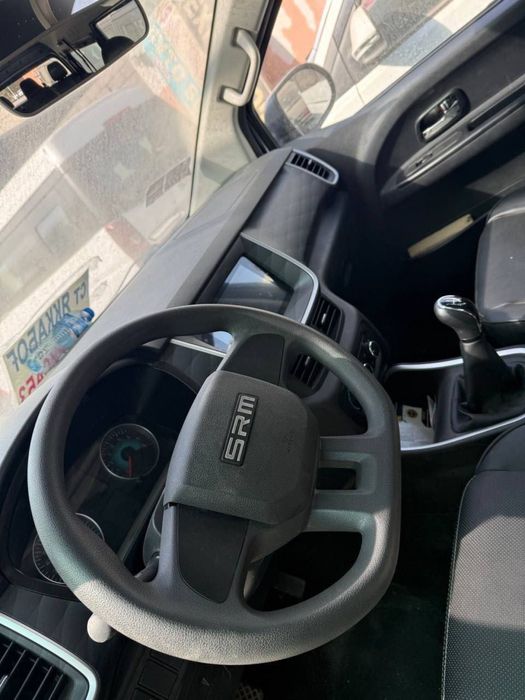 Moshina sotiladi yili 2025