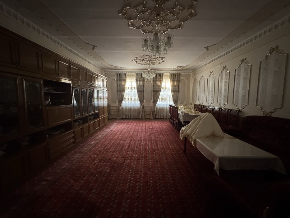 Уй сотилади Олмалик шахар 8- март 8