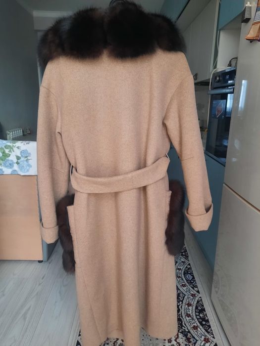 Продается пальто зимнее