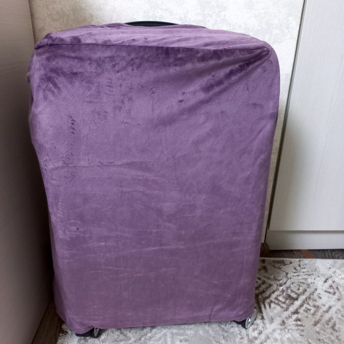 Чемодан средний новый