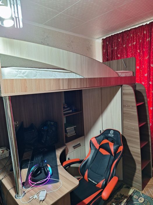 Продаю кровать 70 тыс.