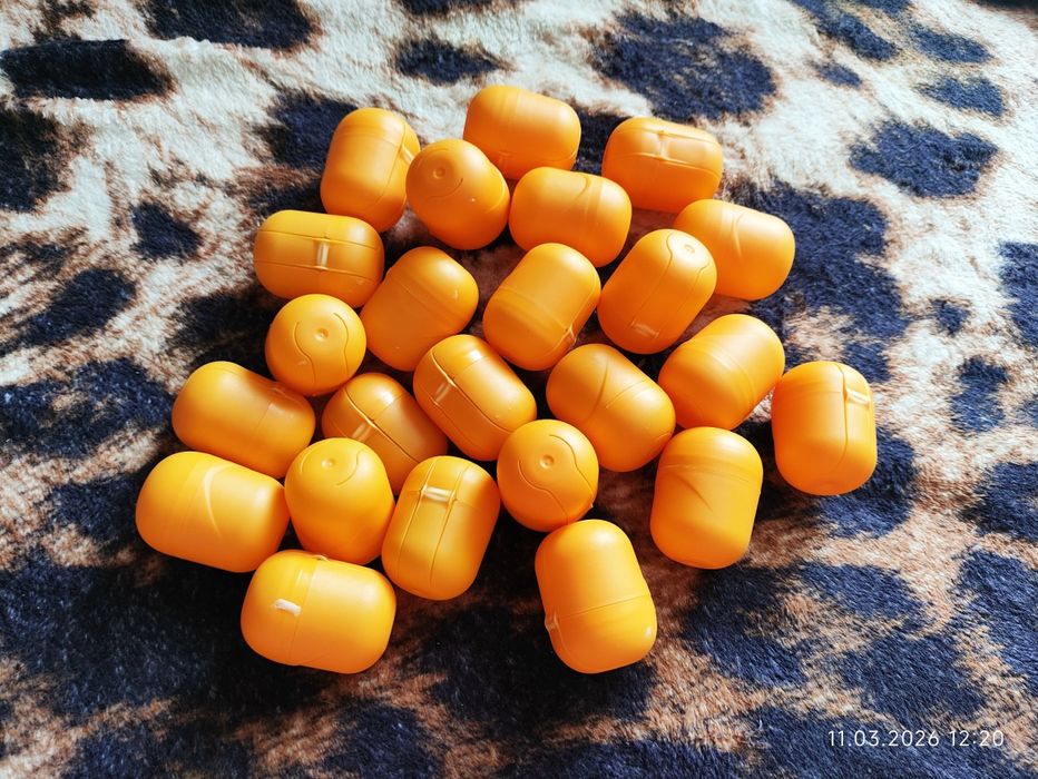 Отдам желтки от Киндер яиц