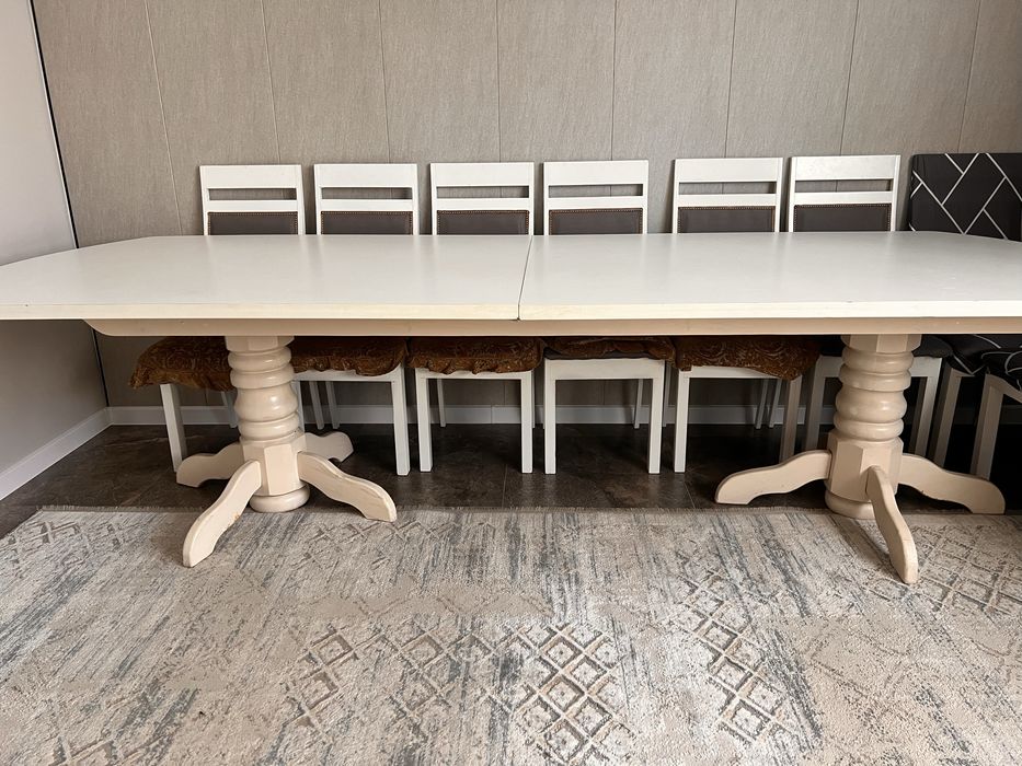 Продам стол 3,5 метра в разложенном ввиде