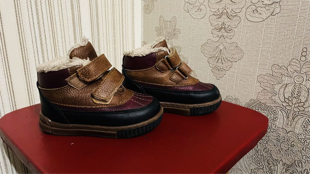 Детские ботинки