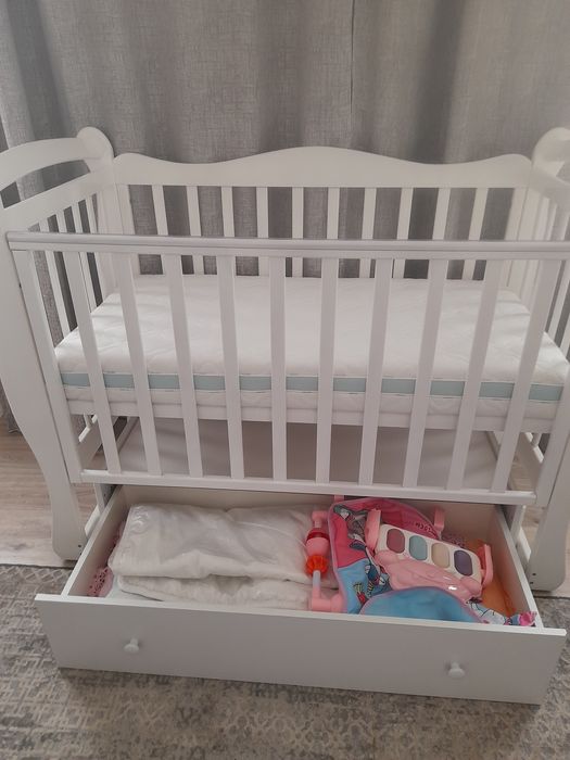 Манеж,белое дерево в отличном состоянии!