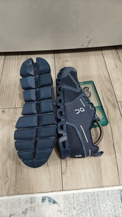 On.  cloud.  Nr   40.5