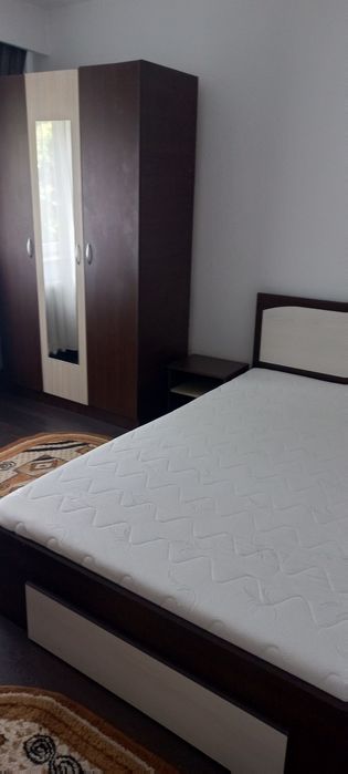 Închiriez apartament