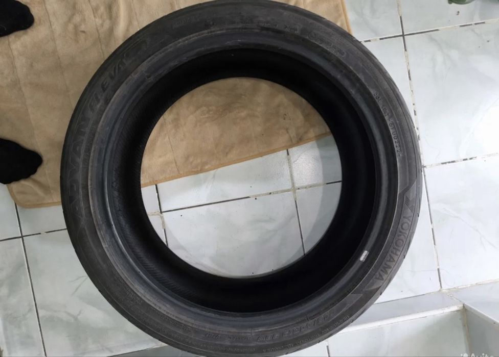 Yokohama 245 40 R19