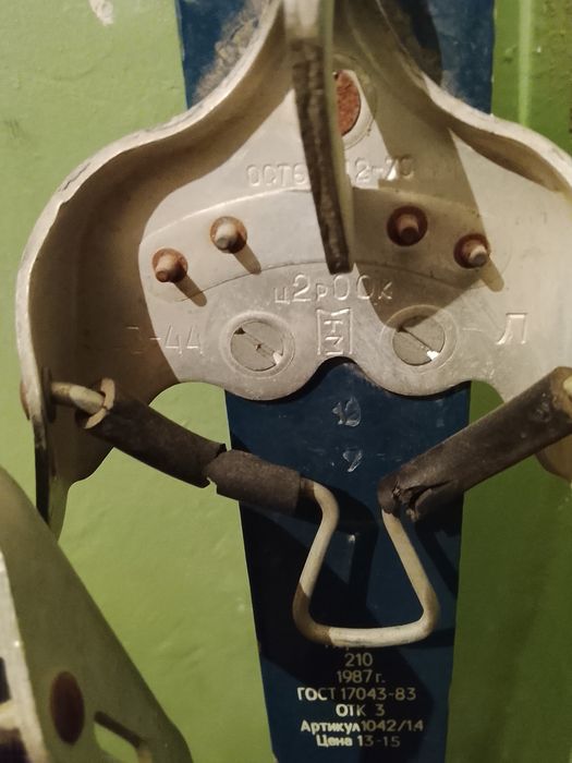 Продам лыжи ссср