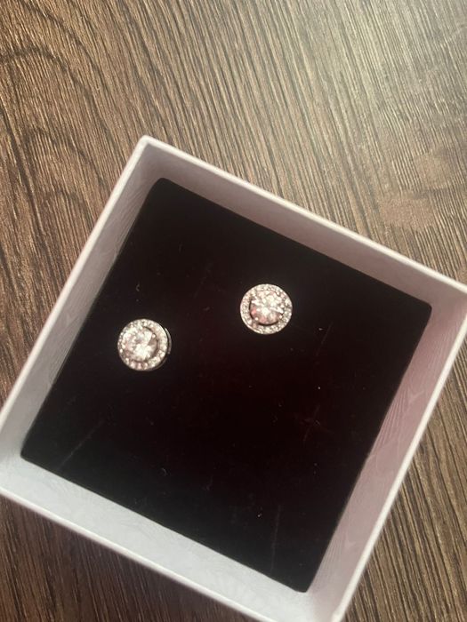 Продам серьги Пусеты Соколов срочно