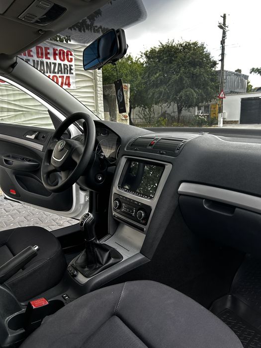 SKODA Octavia 2011 — imagine 5
