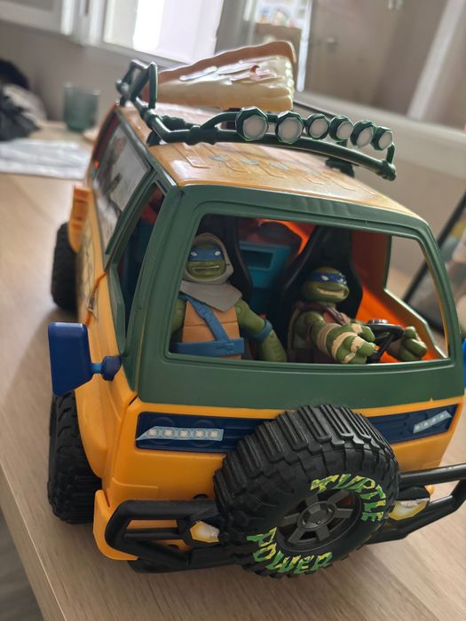 TMNT Костенурки нинджа Пълен хаос Камион Пица ван