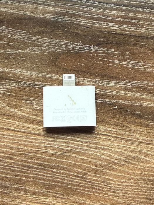 Apple адаптер А1468