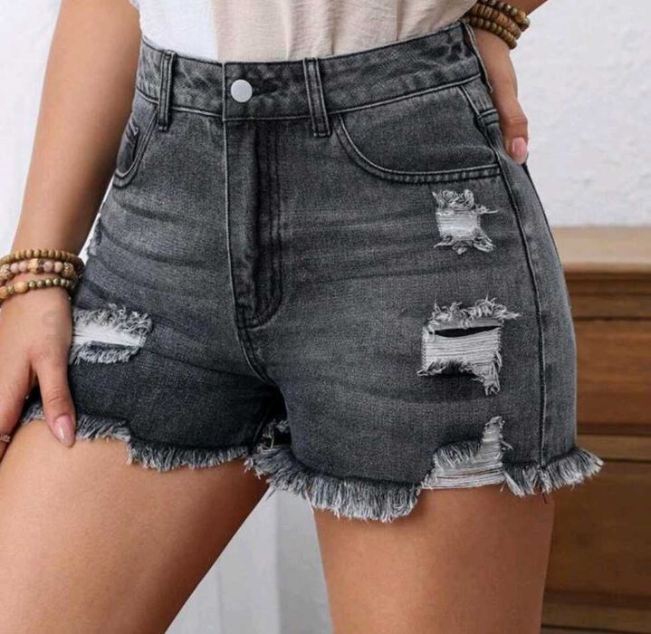 Къси дънки , накъсани