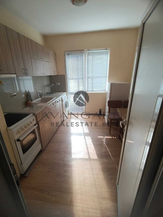 Продава се Тристаен апартамент в Пловдив, Христо Смирненски - 82 кв.м за 1804 €/кв.м - Снимка #4