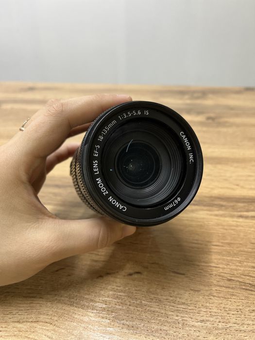 Объектив Canon Efs18-135mm