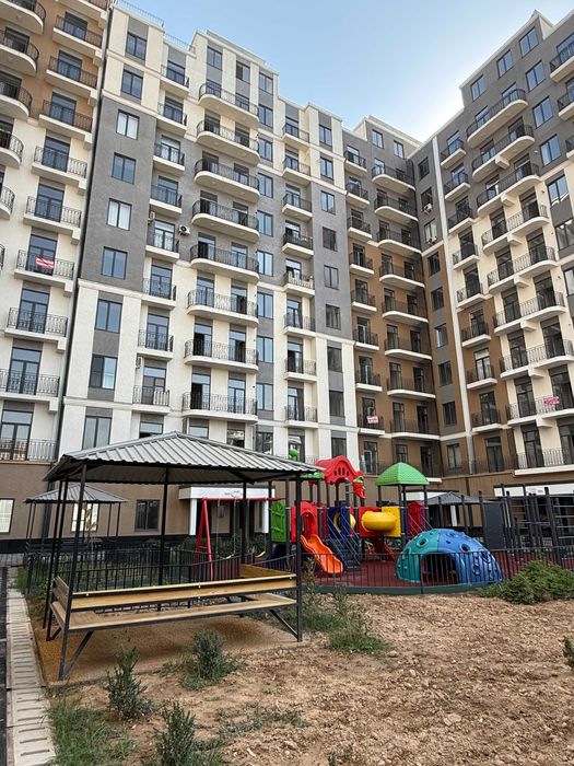 Продаётся 3-комнатная квартира Яшнабадский район (Базар Кадышева)