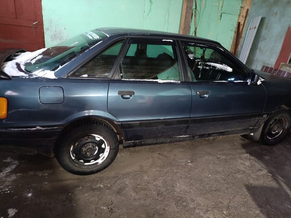 Продам ауди 80 б3.
91года,моника объем 1.8