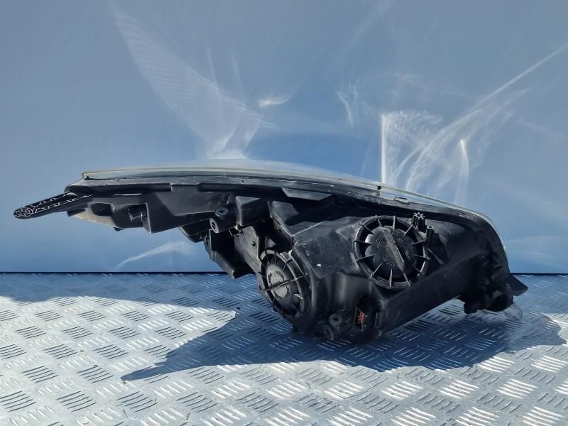 Far stanga bi xenon adaptiv Opel Insignia A