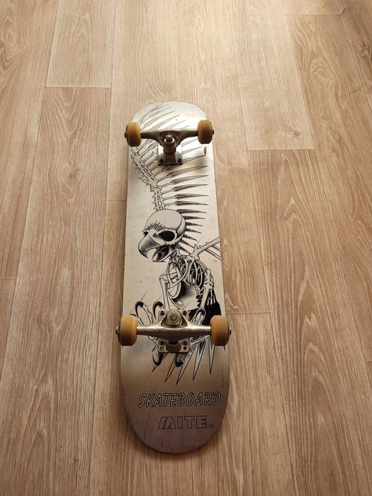 Скейтборд в отличном состоянии