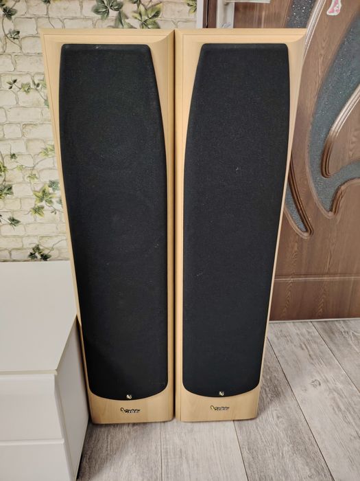 Vând boxe Infinity Alpha 40 – 3 căi, podea