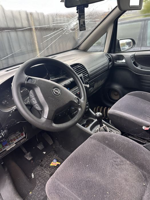 Opel Zafira A 2.0 DTI на части