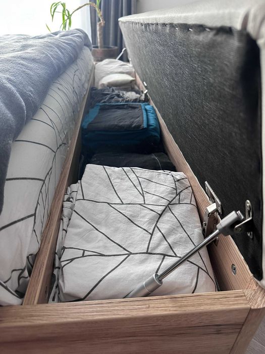 Pat 180x200, noptiere incorporate, lada si LEDURI - XXXLutz