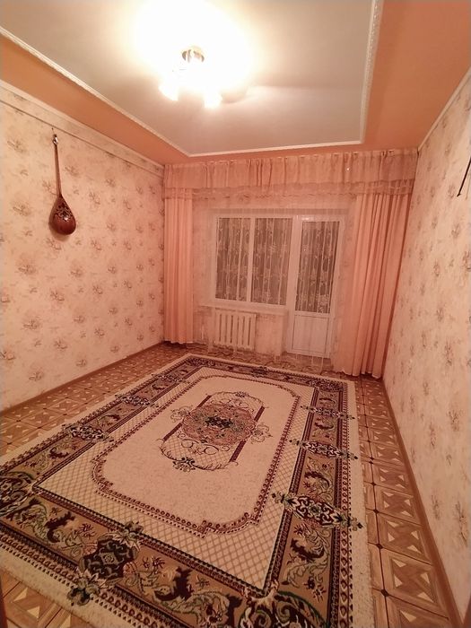 Продаётся 4 комнатная квартира,