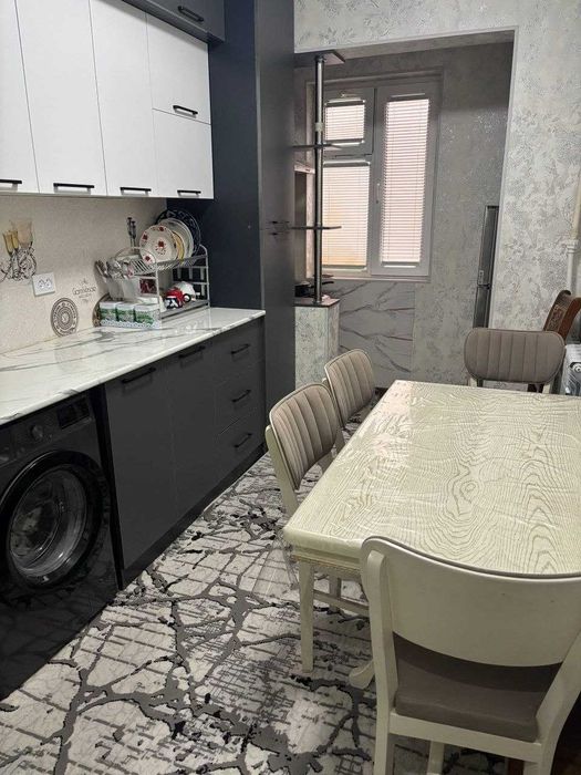 Sebzorda yevro remont 3 xona kavrtira soatiladi !