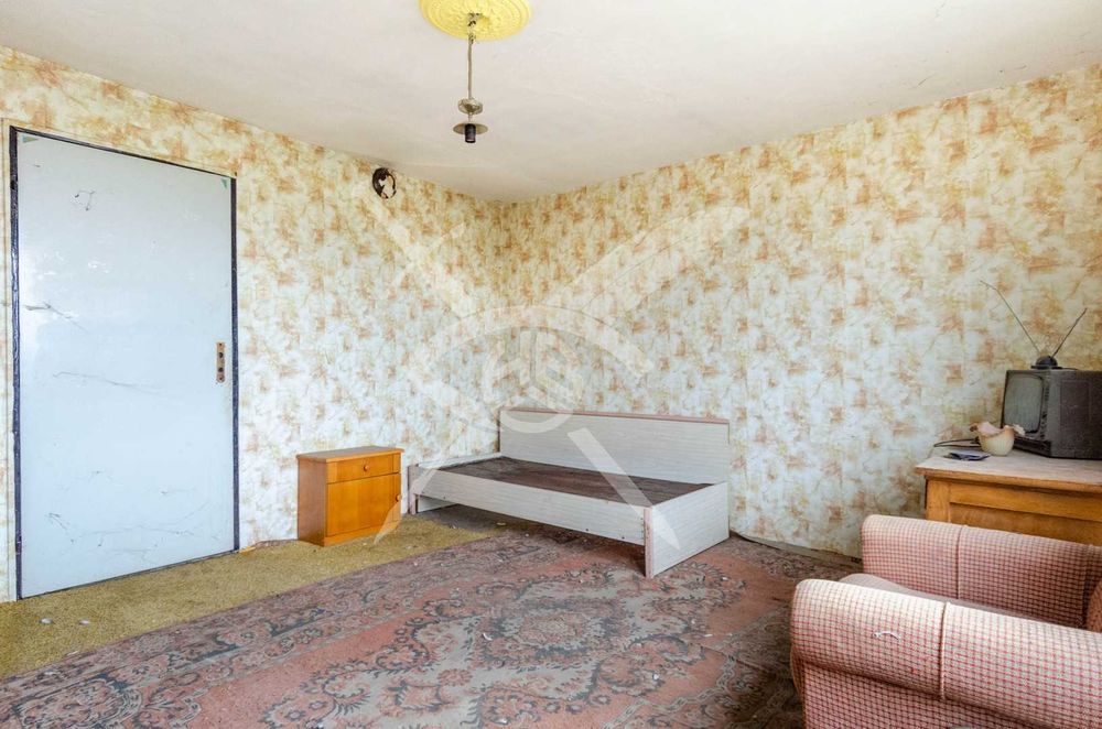 Продава се Етаж от къща в с. Волуяк, Област София-град - 180 кв.м за 889 €/кв.м - Снимка #4