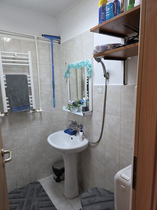 Proprietar, vand Garsoniera in zona UMT Pădurea Verde cu baie