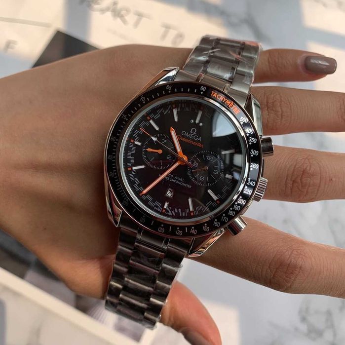 Omega Speedmaster Racing cu mecanism quartz