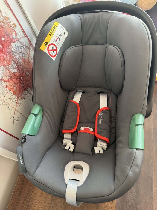Столче за кола Cybex Aton 2 + Isofix стойка и ПОДАРЪК- кантар!
