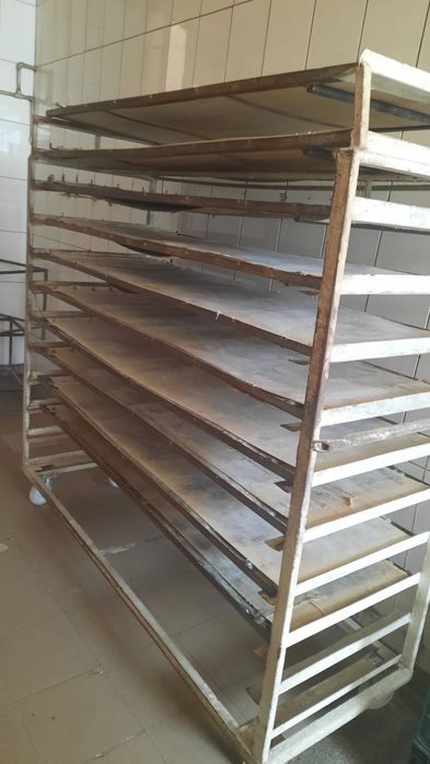 Cuptor, 2 x malaxor, cernator , feliator brutarie