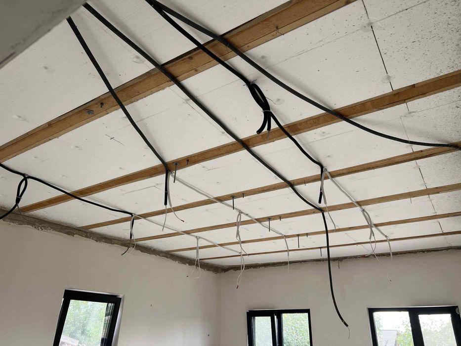 Electrician instalații electrice