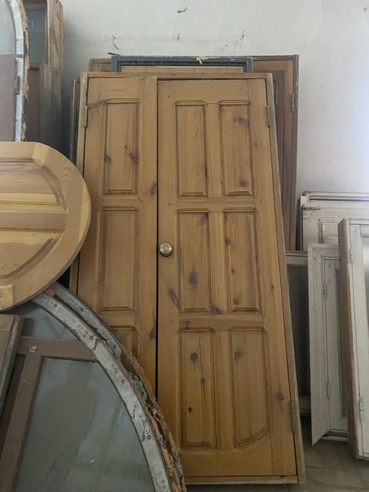 Двери деревянные,разные
