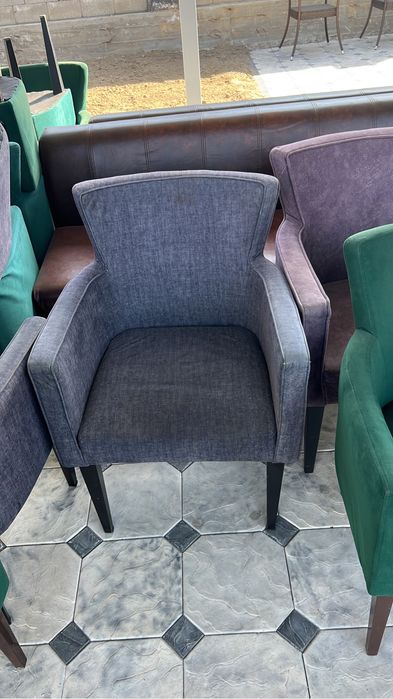 Срочно продам кресла столы