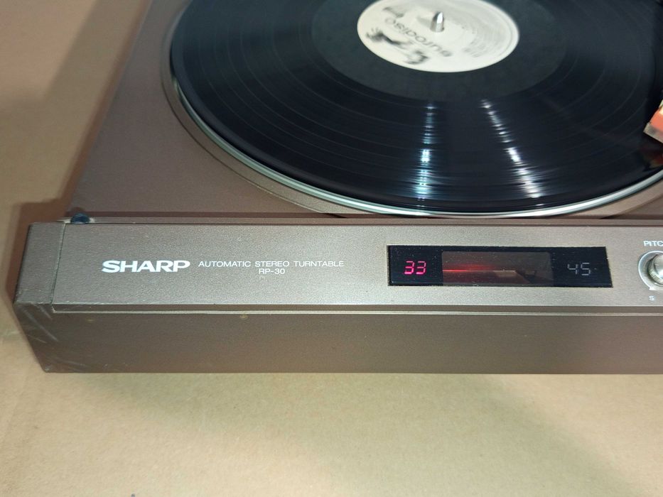 Колекционерски грамофон Sharp RP-30