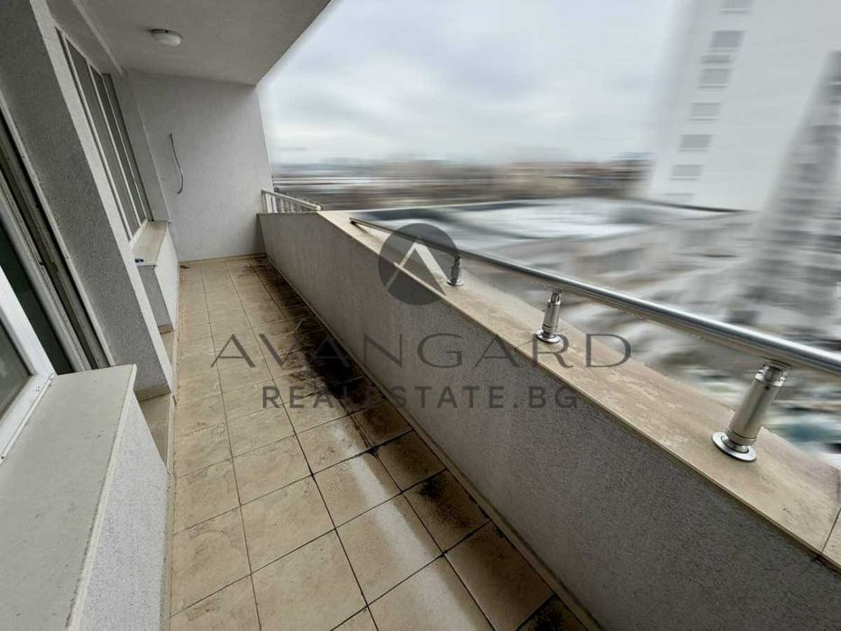 оф.25123 Просторен тристаен с АКТ 16/ Съдийски