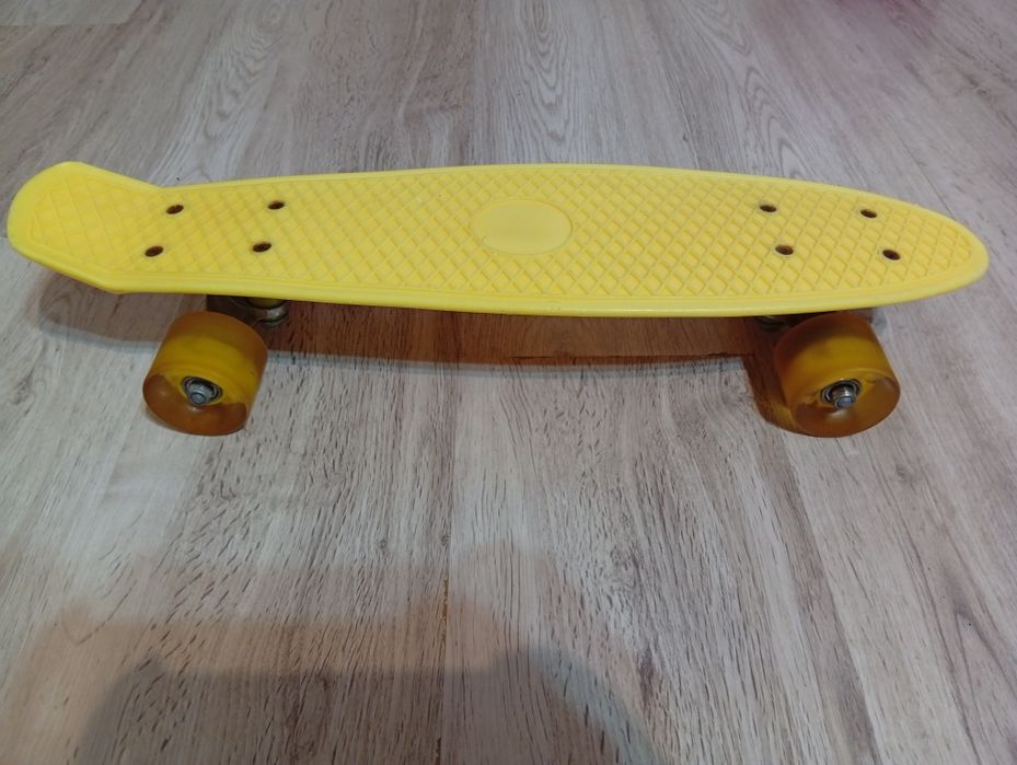 ярко желтый пенниборд