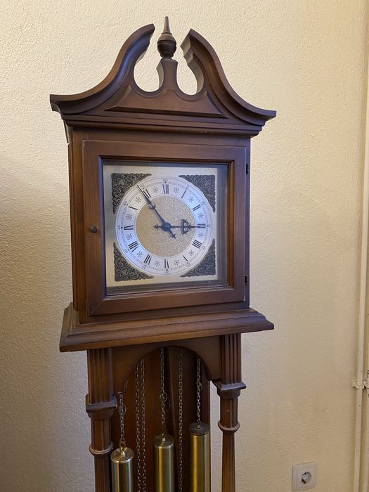 Ceasuri de pardoseala si Perete