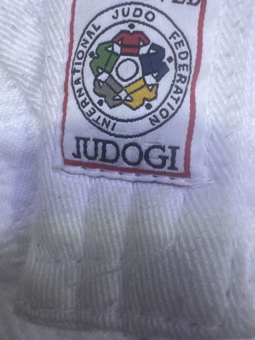 Кемано адидас оригинал 12500торг есть