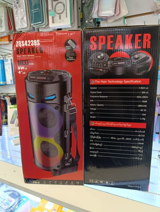 Музыкальная колонка микрофон