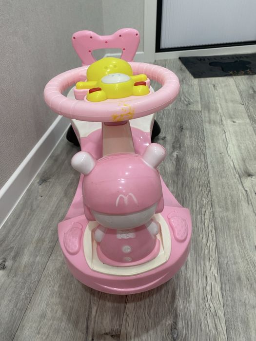 Продаю детскую машинку