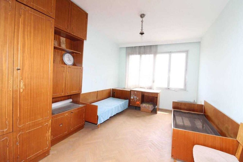 Продава се Тристаен апартамент в Пловдив, Христо Смирненски - 78 кв.м за 1731 €/кв.м - Снимка #2