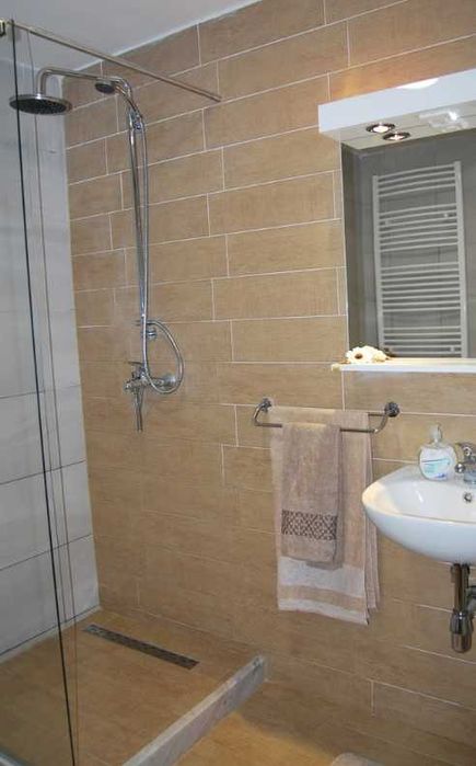 Дава се под наем Двустаен апартамент в Пловдив, Съдийски - 60 кв.м за 255 € - Снимка #2