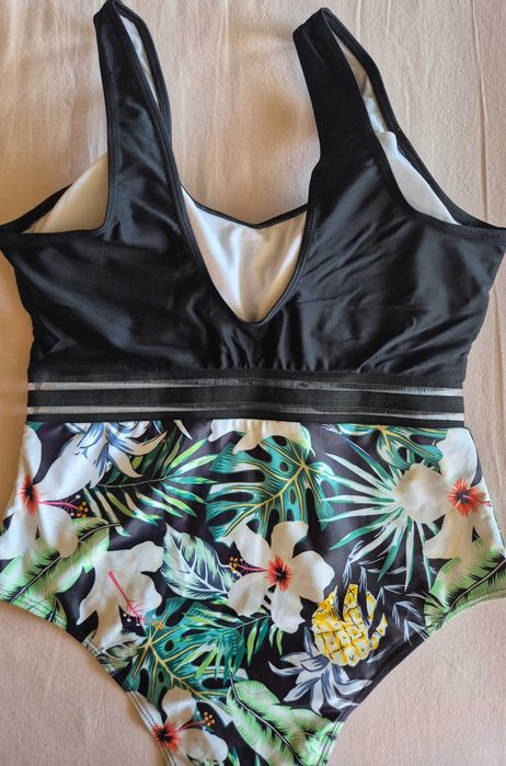 Бански от две части